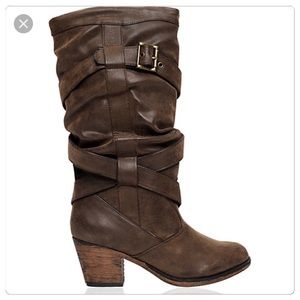 Rocket Dog, Brown Distressed Gathered Boot!!